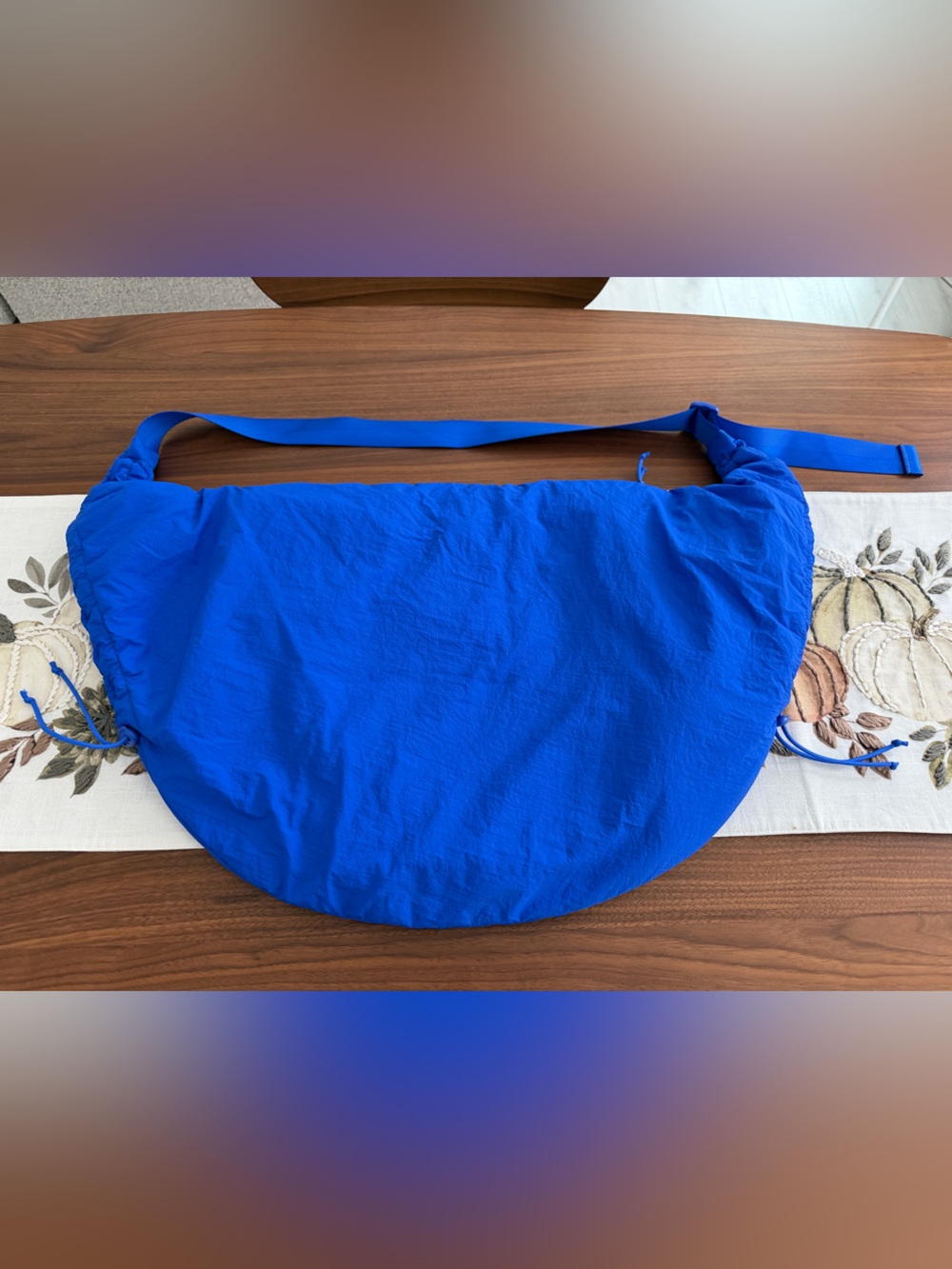 Old navy cobalt blue gym bag